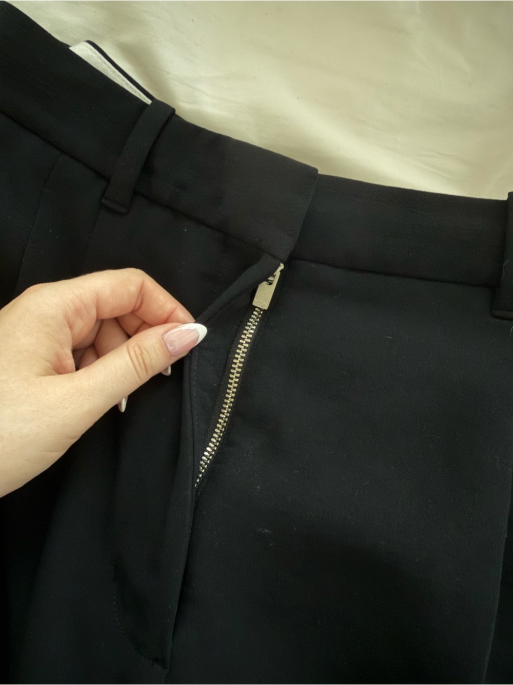 Aritzia Black Wide-Leg High-Rise Trousers - Picture 5 of 7
